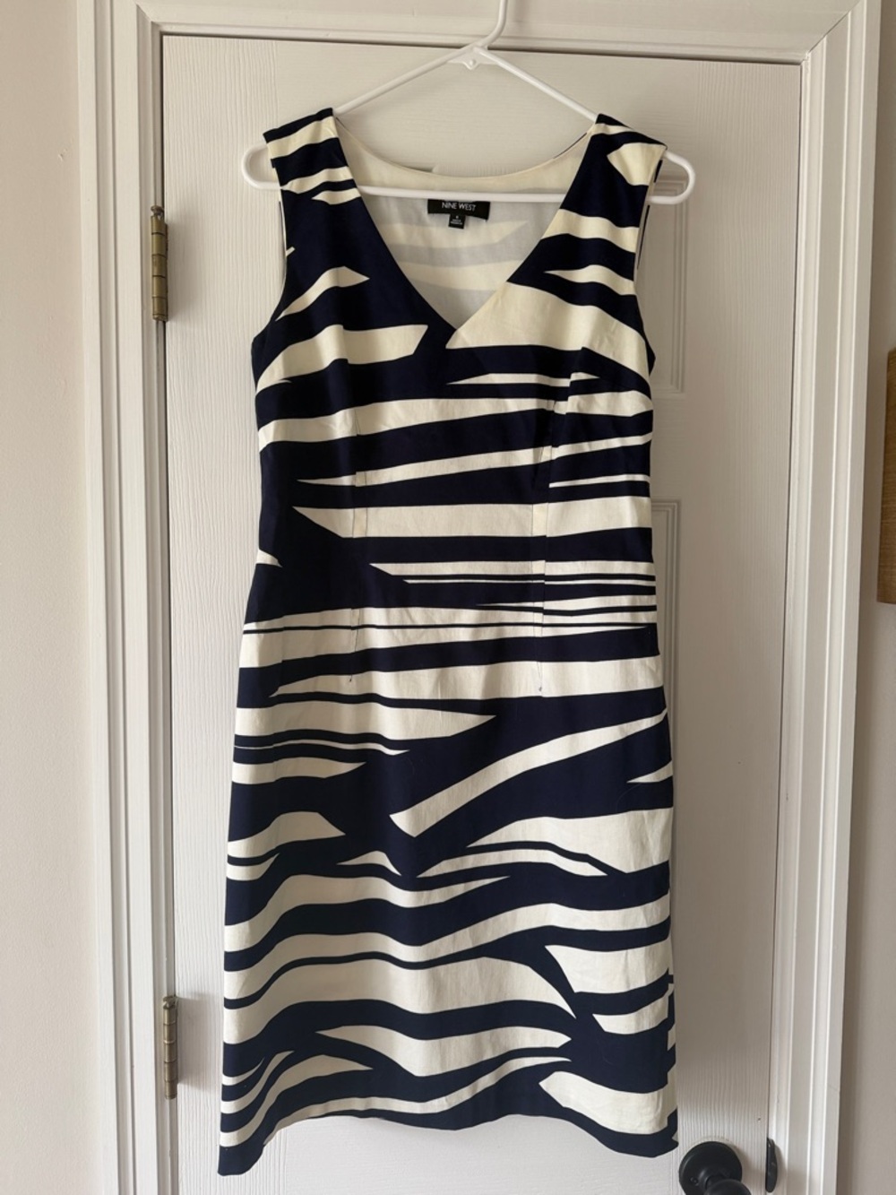 Nine West Navy and Off-White Sleeveless V-Neck Printed Sheath Dress